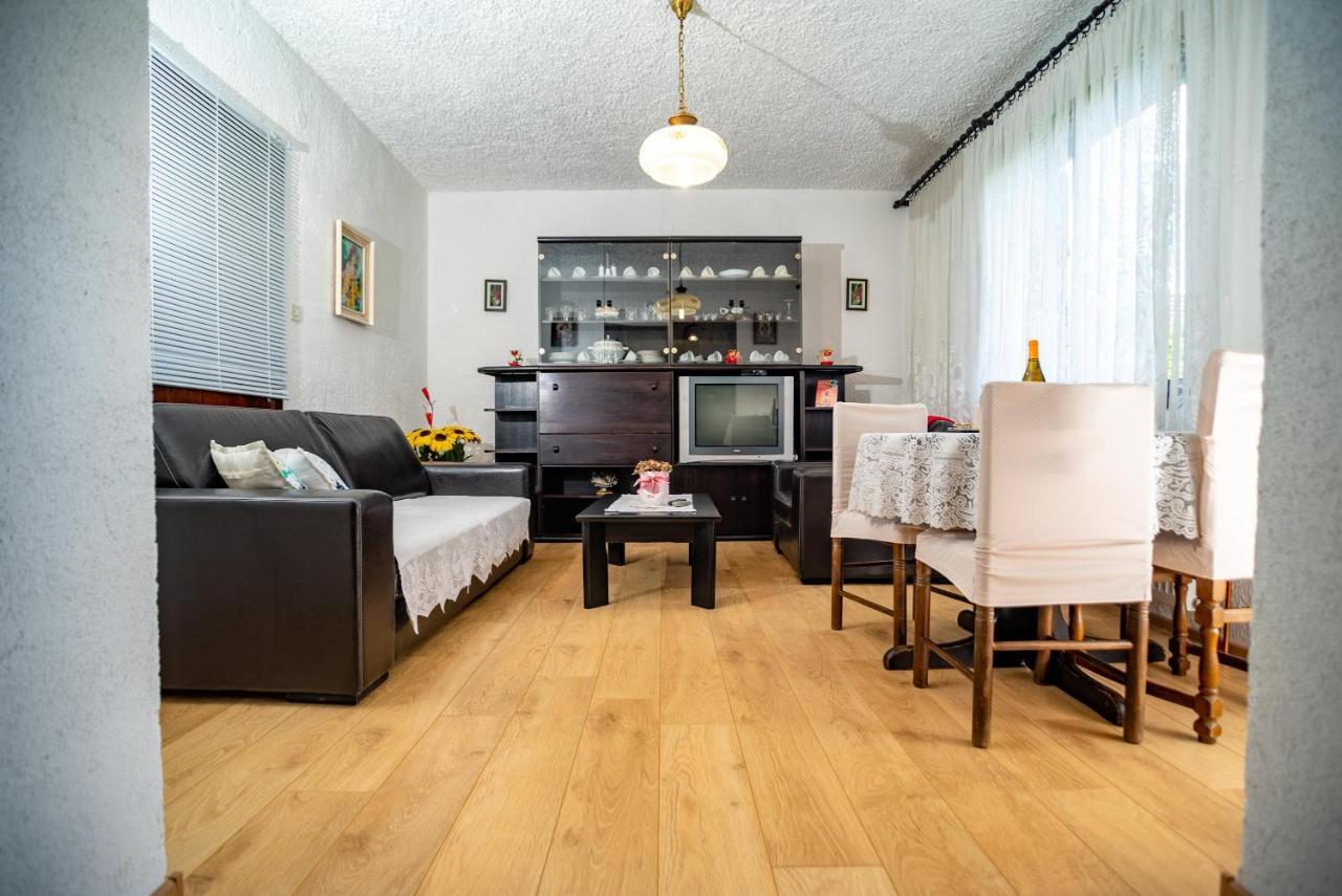 Apartments Fuma Otočac Εξωτερικό φωτογραφία