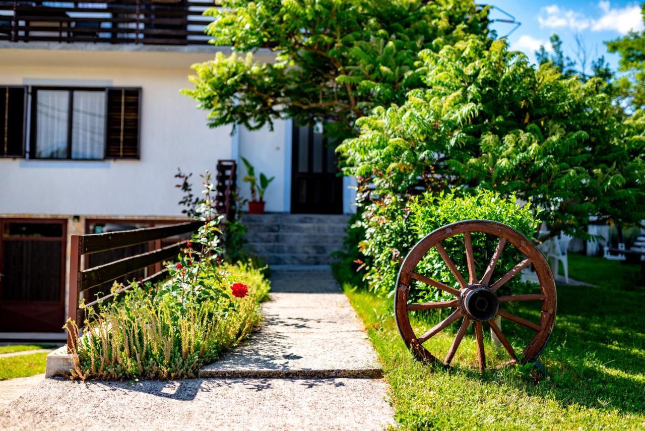 Apartments Fuma Otočac Εξωτερικό φωτογραφία