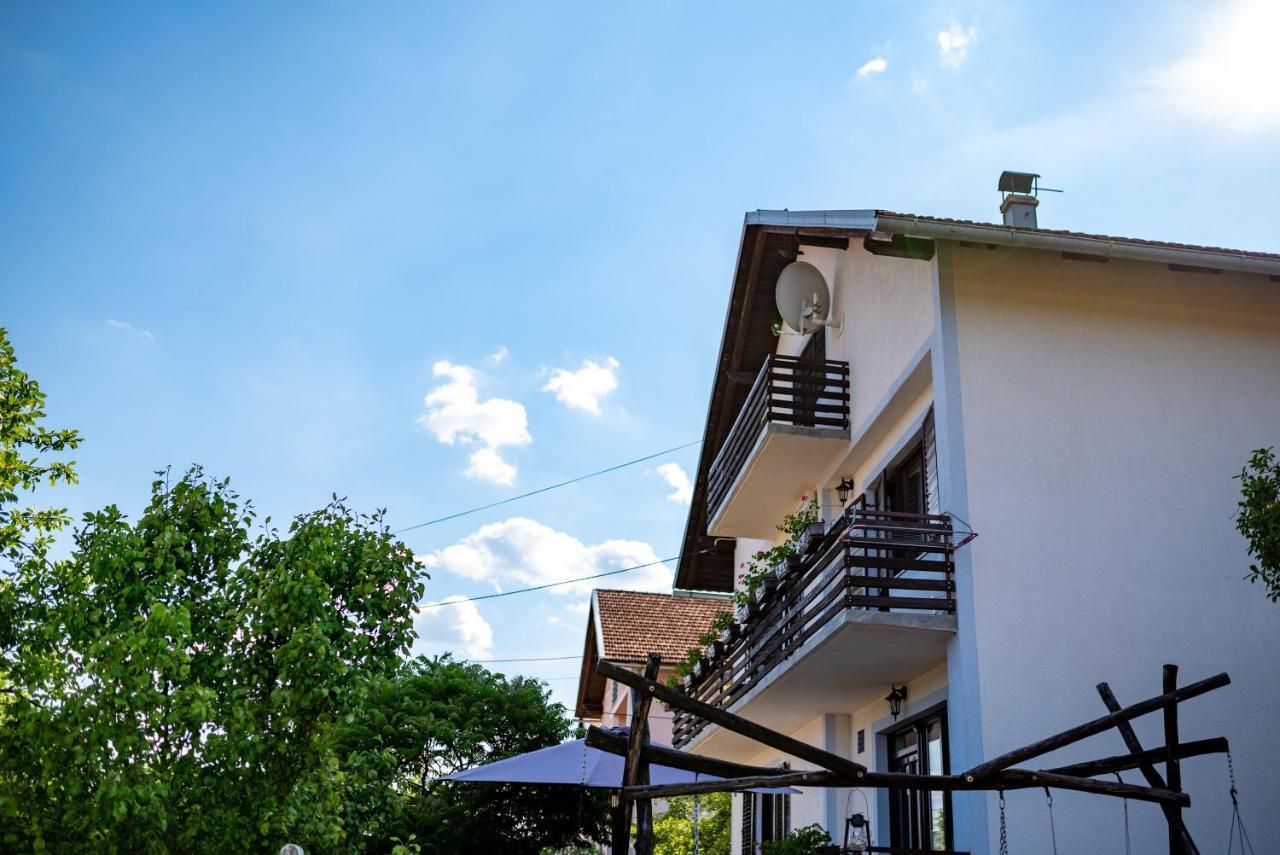 Apartments Fuma Otočac Εξωτερικό φωτογραφία